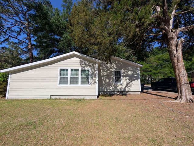 107 Converse Street, Walterboro, SC 29488