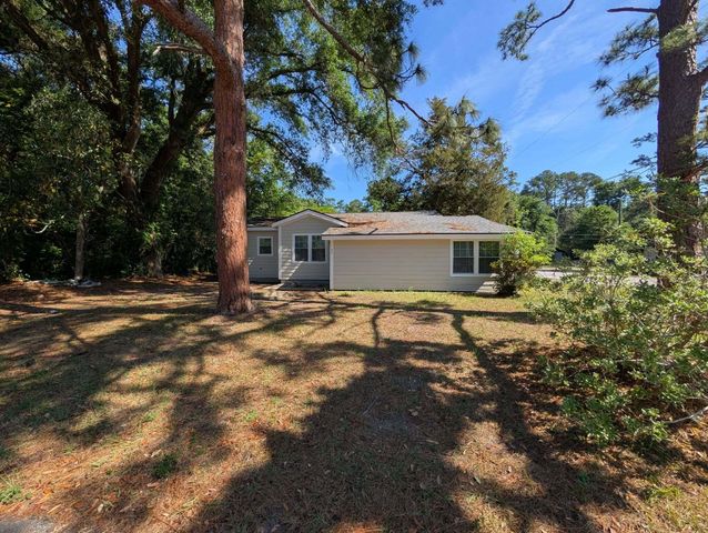 107 Converse Street, Walterboro, SC 29488