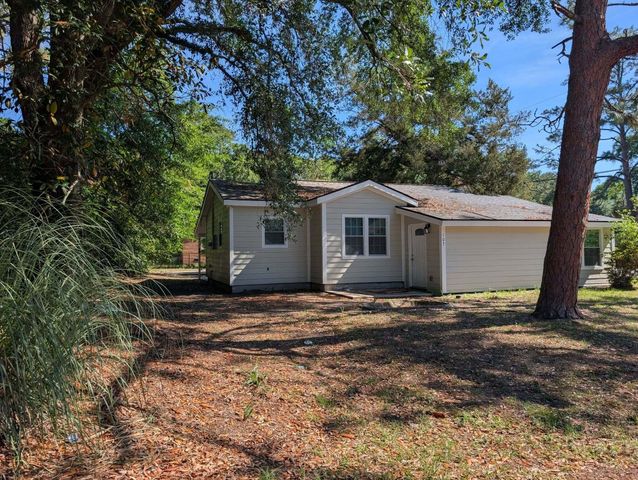 107 Converse Street, Walterboro, SC 29488