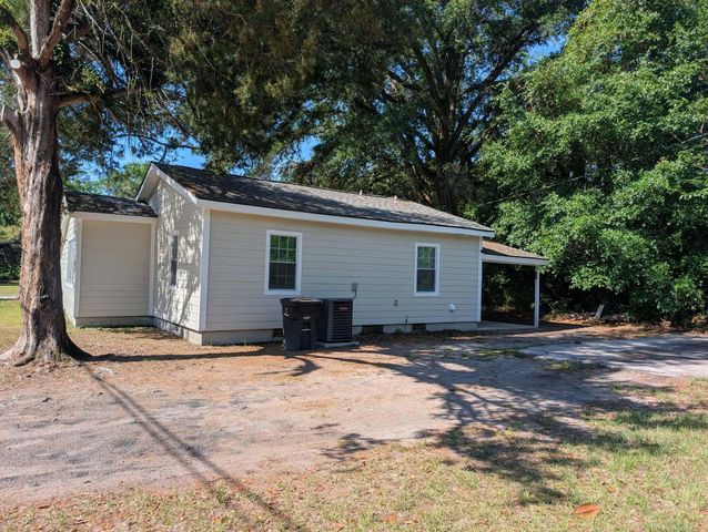 107 Converse Street, Walterboro, SC 29488