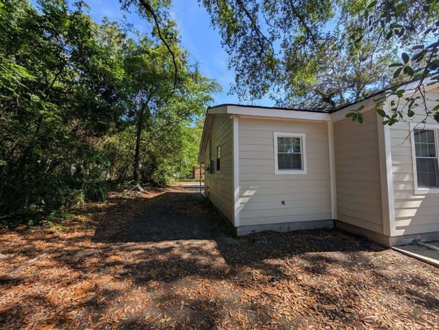 107 Converse Street, Walterboro, SC 29488