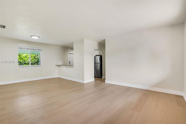 532 SW 79th Ave 532, Miami, FL 33144