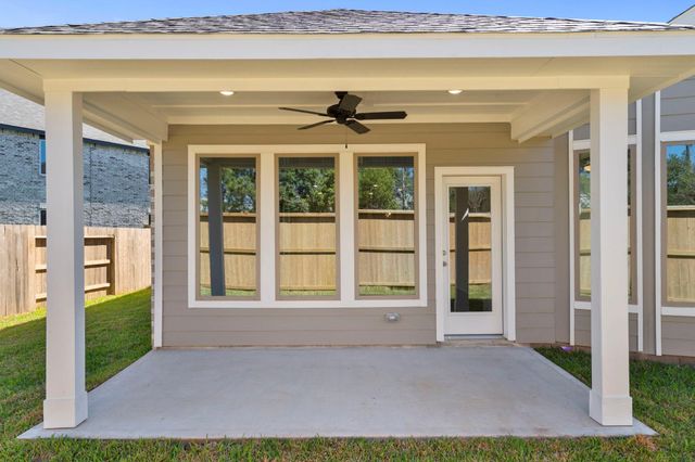 110 Neches Nook Court, Conroe, TX 77304