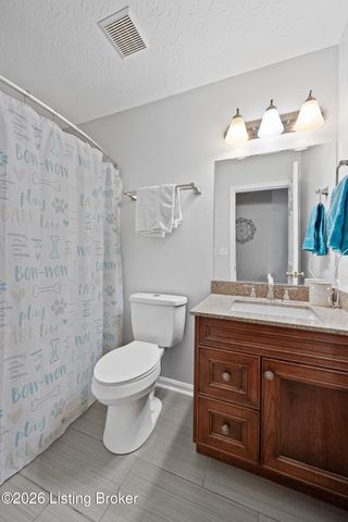 10808 Silvermoon Ct, Louisville, KY 40241