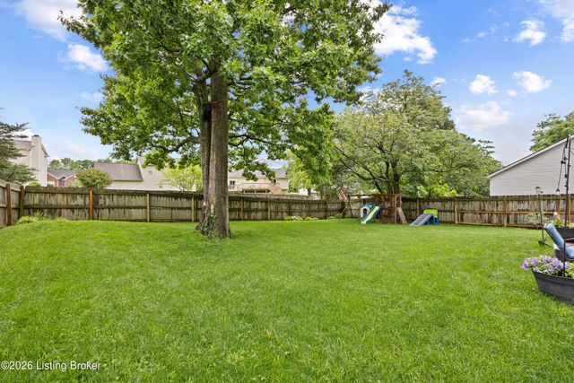 10808 Silvermoon Ct, Louisville, KY 40241