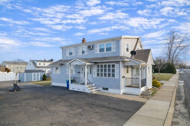 34 N 15Th Ave, Manville Boro, NJ 08835