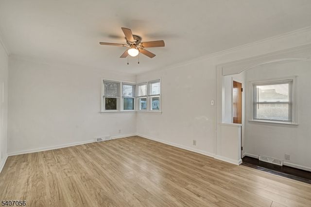 34 N 15Th Ave, Manville Boro, NJ 08835