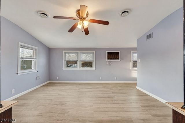 34 N 15Th Ave, Manville Boro, NJ 08835