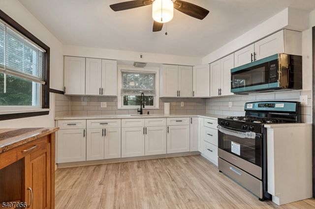 34 N 15Th Ave, Manville Boro, NJ 08835