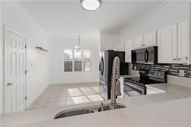 984 W Ocean View AVE, Norfolk, VA 23503