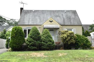 10 2Nd St, Fair Lawn Boro, NJ 07410