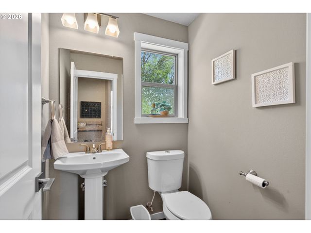 300 Se OAK VIEW Ln, Estacada, OR 97023
