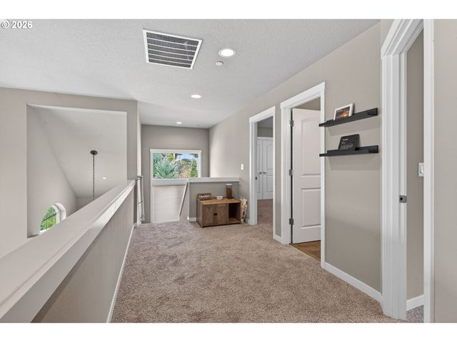 300 Se OAK VIEW Ln, Estacada, OR 97023