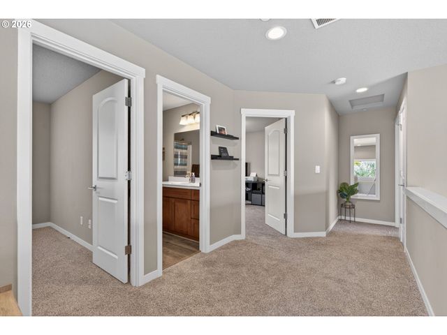 300 Se OAK VIEW Ln, Estacada, OR 97023