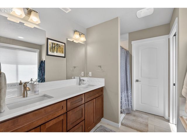 300 Se OAK VIEW Ln, Estacada, OR 97023