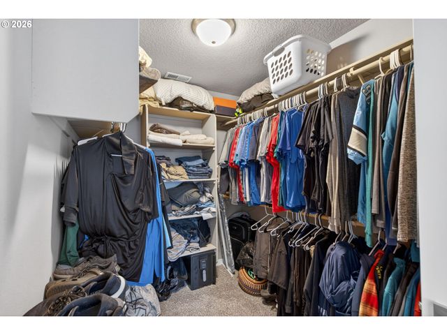 300 Se OAK VIEW Ln, Estacada, OR 97023