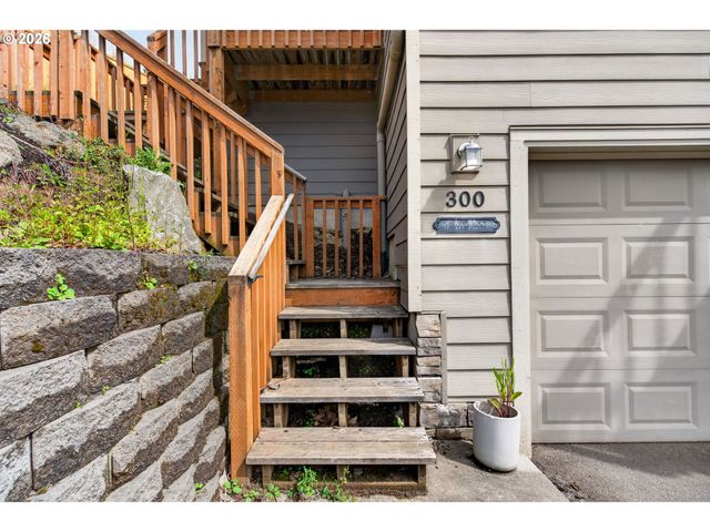 300 Se OAK VIEW Ln, Estacada, OR 97023