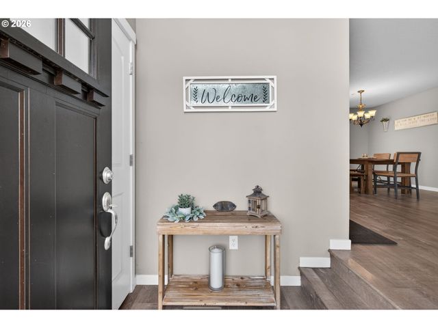 300 Se OAK VIEW Ln, Estacada, OR 97023