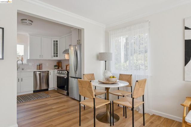 2207 Damuth St 1, Oakland, CA 94602