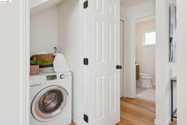 2207 Damuth St 1, Oakland, CA 94602