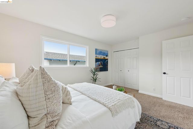 2207 Damuth St 1, Oakland, CA 94602