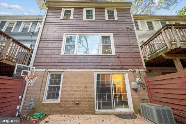 1404 MILBANK RD, Woodbridge, VA 22191