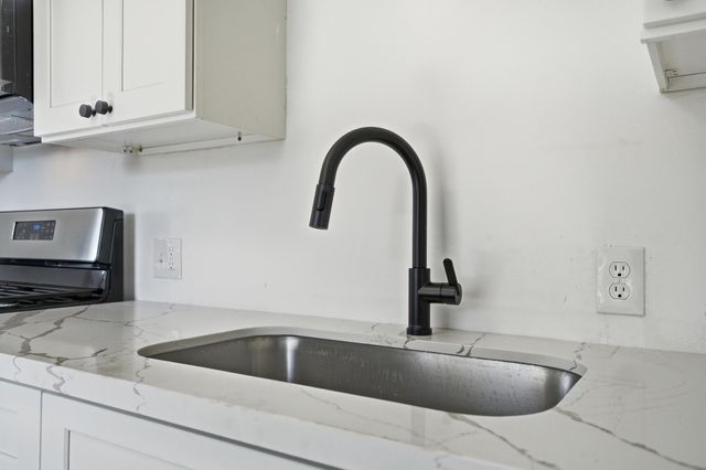 908 S Clark Street, Visalia, CA 93292