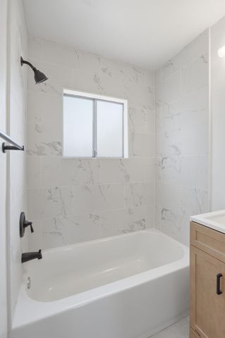 908 S Clark Street, Visalia, CA 93292