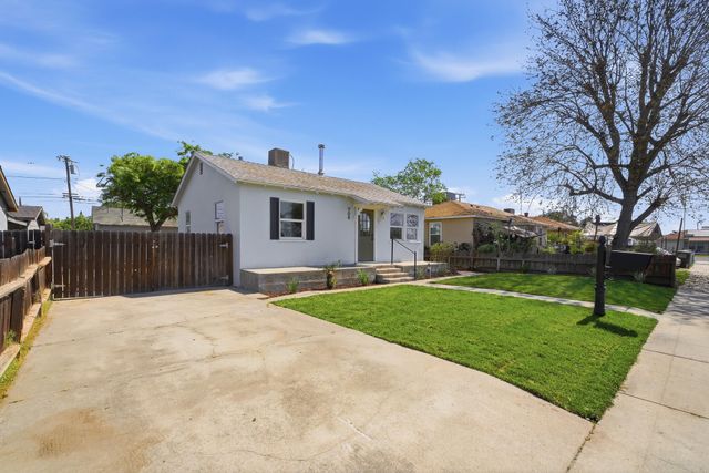 908 S Clark Street, Visalia, CA 93292