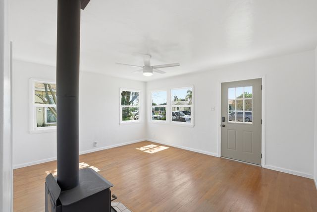 908 S Clark Street, Visalia, CA 93292