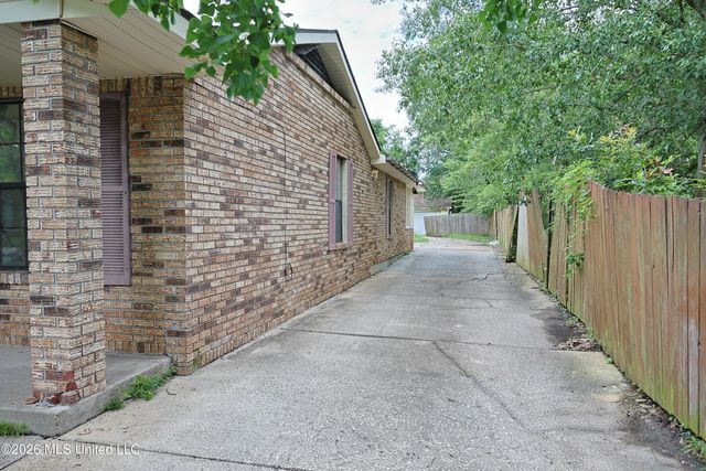 906 Belair Street, Pascagoula, MS 39567