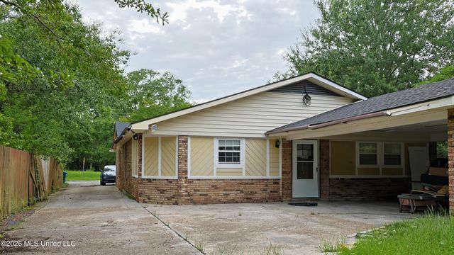 906 Belair Street, Pascagoula, MS 39567