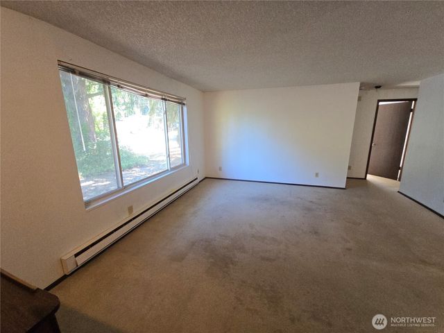 29401 34th Avenue S, Auburn, WA 98001