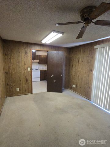 29401 34th Avenue S, Auburn, WA 98001