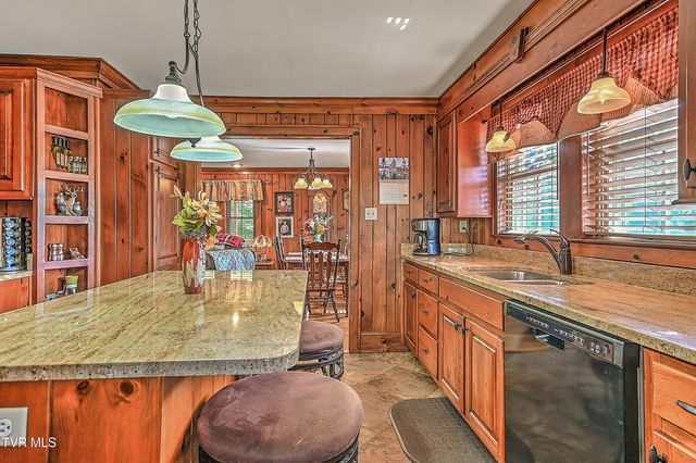 700 Park Street, Bristol, VA 24201