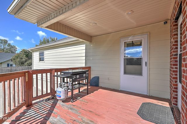 700 Park Street, Bristol, VA 24201