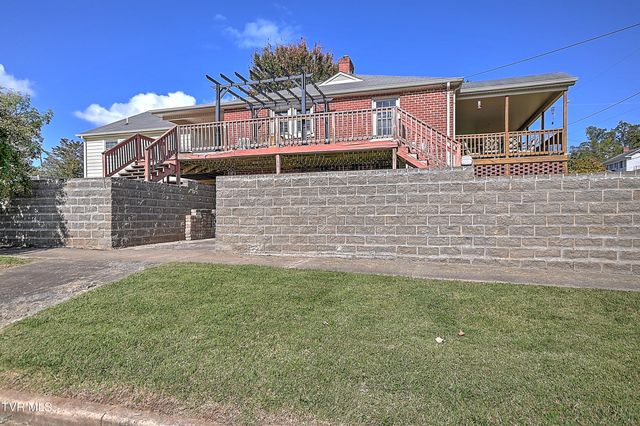 700 Park Street, Bristol, VA 24201