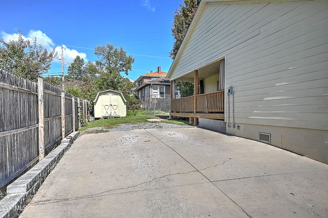 700 Park Street, Bristol, VA 24201