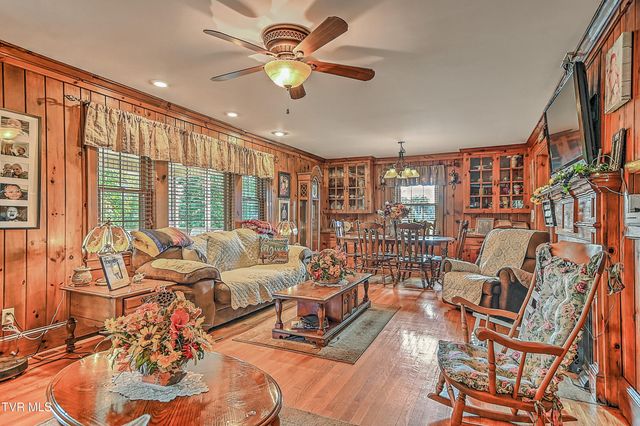 700 Park Street, Bristol, VA 24201