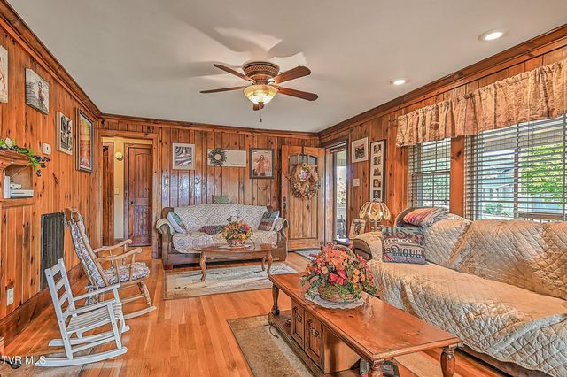 700 Park Street, Bristol, VA 24201