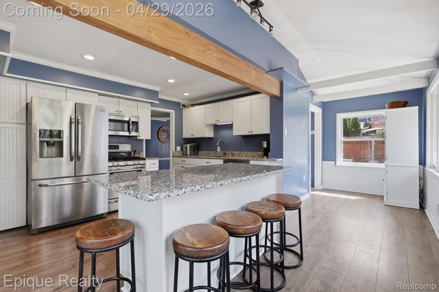 7441 Honeysuckle Road, West Bloomfield Charter Township, MI 48324