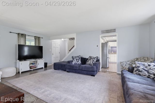 7441 Honeysuckle Road, West Bloomfield Charter Township, MI 48324