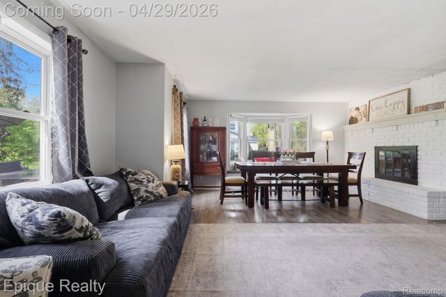 7441 Honeysuckle Road, West Bloomfield Charter Township, MI 48324