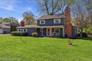 7441 Honeysuckle Road, West Bloomfield Charter Township, MI 48324
