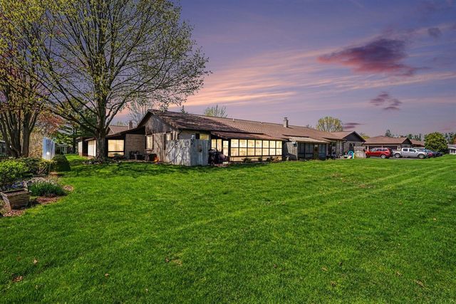 7384 Pinegrove Drive, Jenison, MI 49428