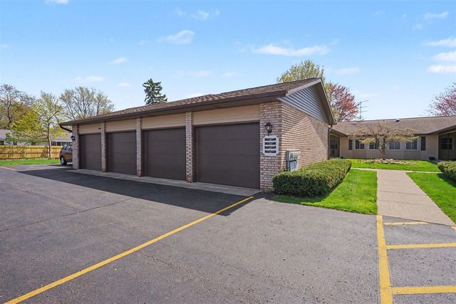 7384 Pinegrove Drive, Jenison, MI 49428