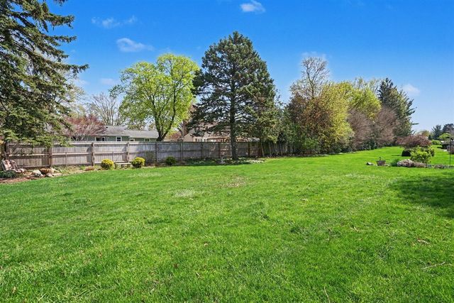 7384 Pinegrove Drive, Jenison, MI 49428