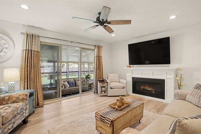 7384 Pinegrove Drive, Jenison, MI 49428