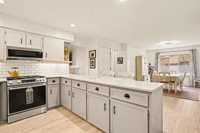 7384 Pinegrove Drive, Jenison, MI 49428