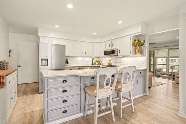 7384 Pinegrove Drive, Jenison, MI 49428